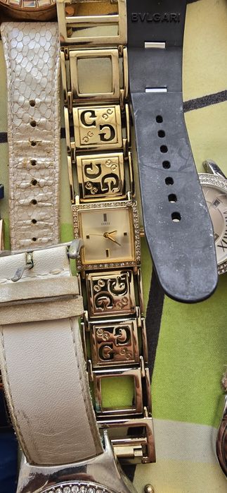 Lot 32 ceasuri pentru dama.