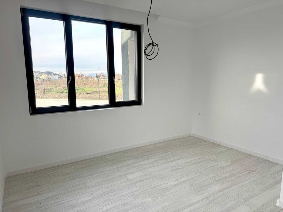 Продава се Къща в с. Радиново, Област Пловдив - 360 кв.м за 566 €/кв.м - Снимка #9