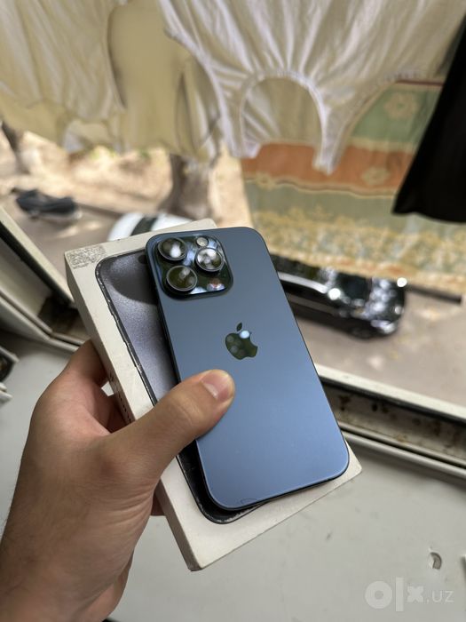 Iphone 15 pro blue