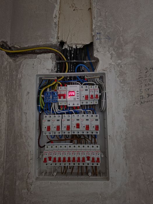 Установка зарядки для электромобиля  Электрик все виды работ тп завод