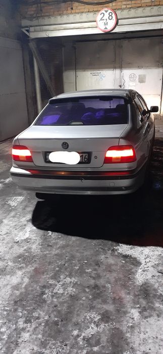 Автомобиль BMW E39 520