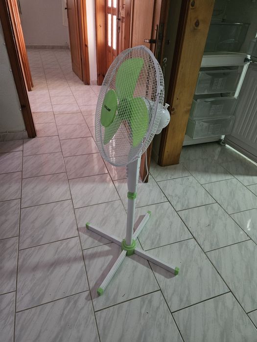 Вентилатор със стойка нов