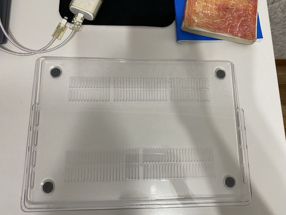 Чехол на Макбук новый