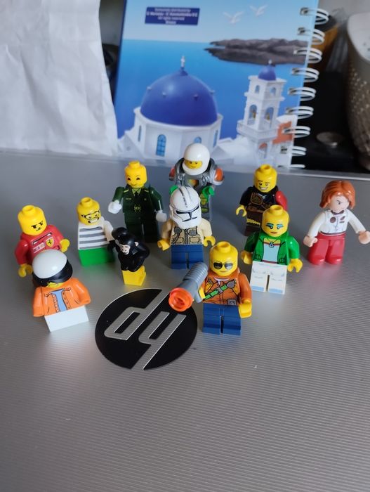 Cuburi Lego diferite
