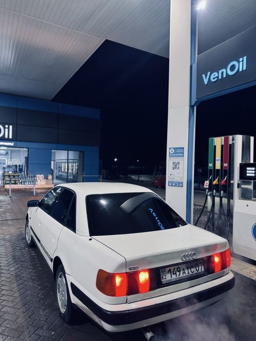 Продам Ауди 100с4
