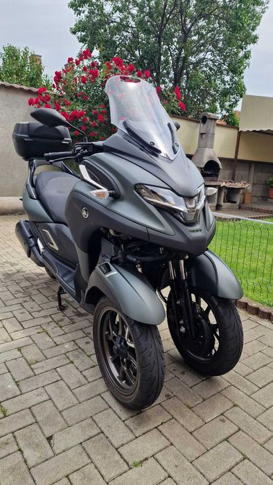 Yamaha Tricity 300, prima inmatriculare dec.2021, impecabila, permis conducere categ B