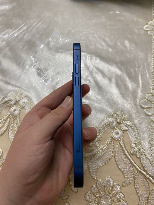 Iphone 12.