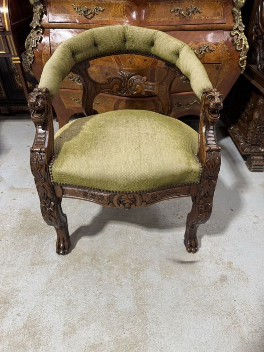 Fotoliu din lemn masiv sculptat manual