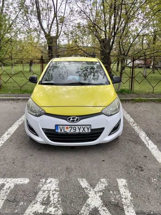 Vând Hyundai i20 cu licență taxi