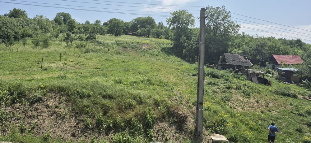 Vând teren intravilan în Feiurdeni