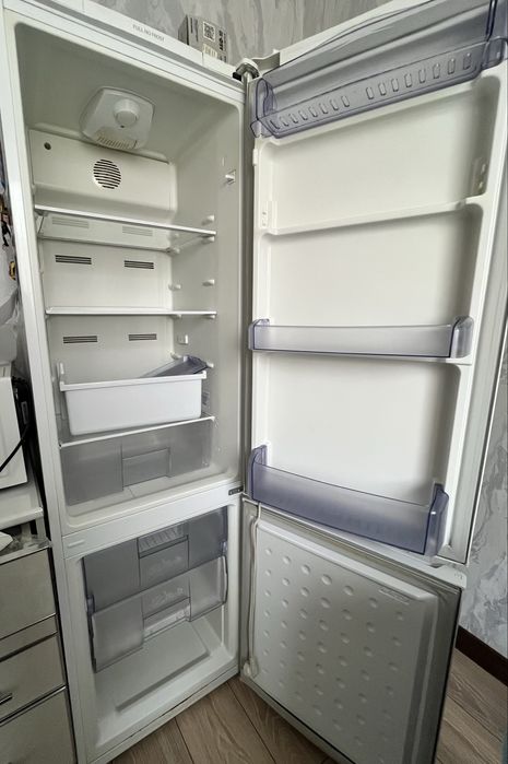 Продам Холодильник в хорошем состоянии.