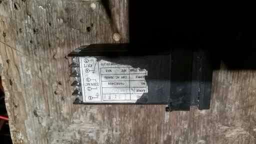 Контроллеры температуры;давления.