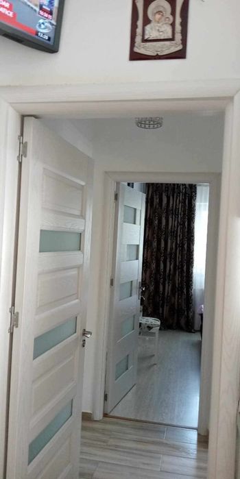 Vând apartament 2 camere Ploiești