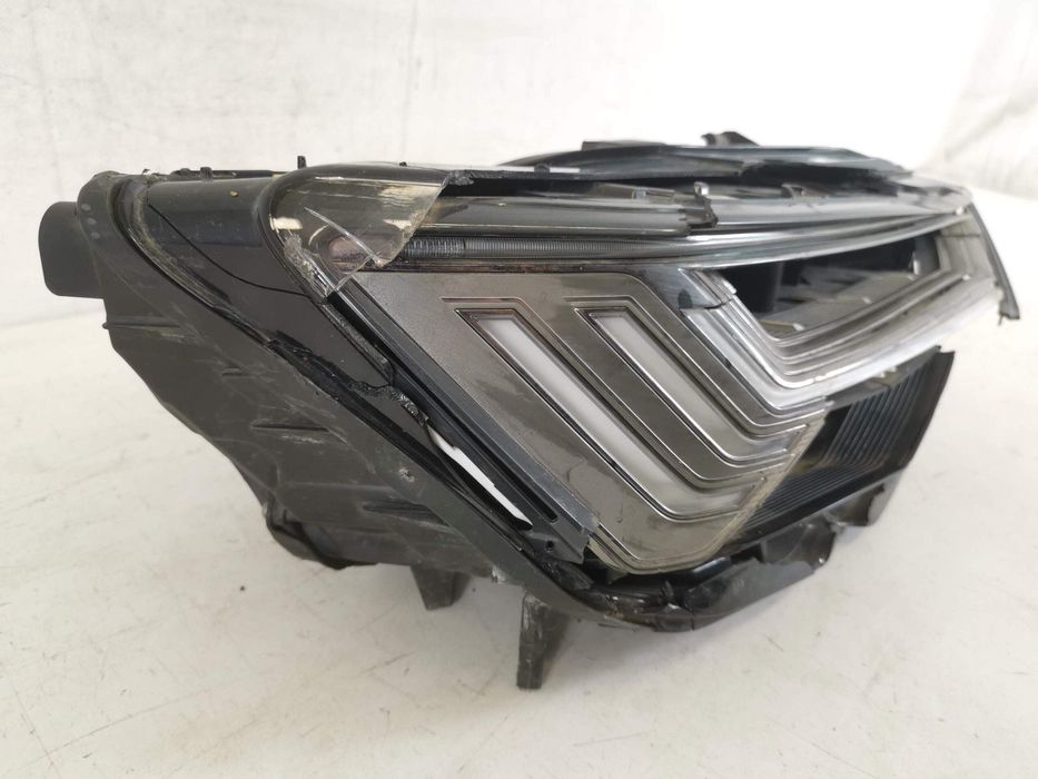 Фар Дясно Лед Матрикс Лъч Ауди А6 С8 / Audi A6 C8 Оригинален Авариран