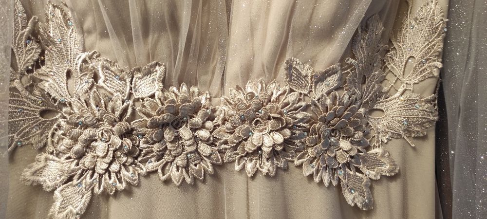 Rochie lunga bej cu sclipici in degrade