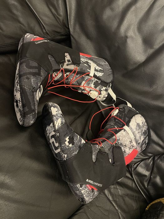 Boots snowboard - EU 43 / Mondo 28