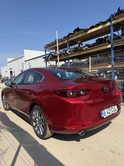 Mazda 3 2022 AUTOMAT 16.000 KM 2.0 BENZINA + ELECTRIC usor avariat / avariate