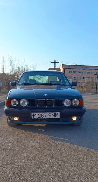 Продам  БМВ Е34.