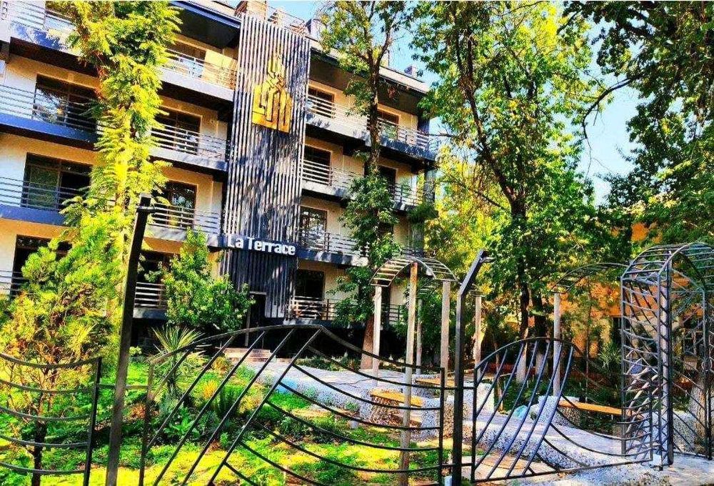 ЖК"Ла Терасс", евро 2х ком. кв. рядом с речкой,ор-н кинотеатр Лисунова