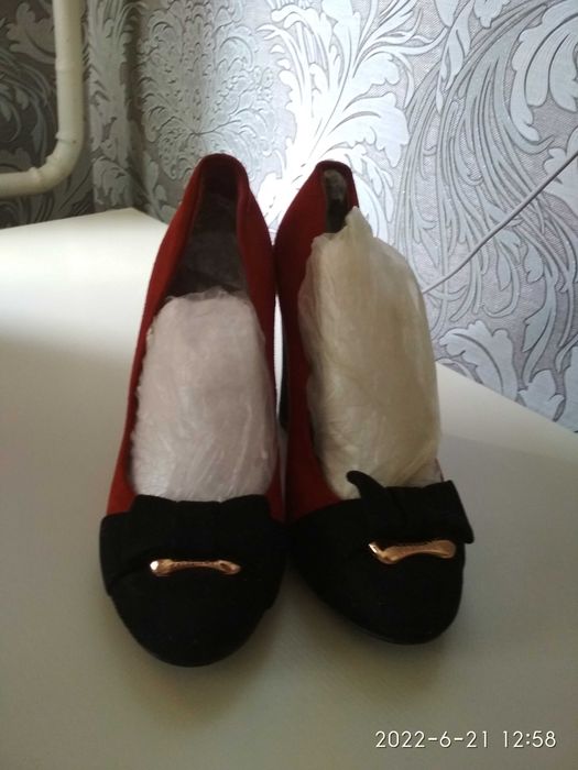 Туфли почти как новые очень красиво смотрится за качество отвечаю люкс