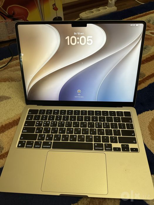Macbook m2 8/256gb