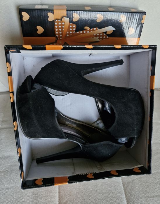 pantofi platforma, negri din piele intoarsa