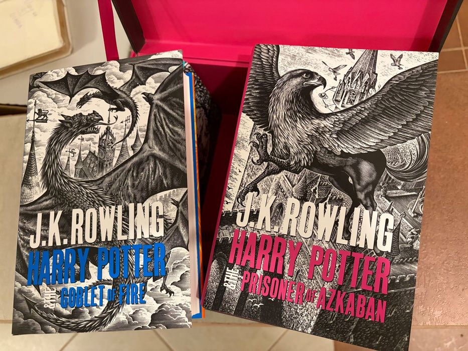 Хари Потър Boxed Set- The complete collection Hardback + подарък