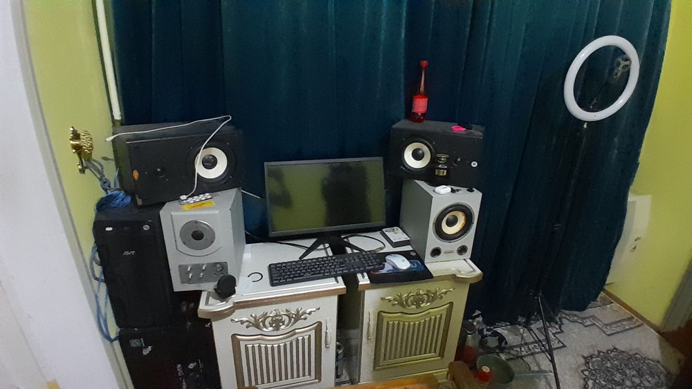 Protsesor nomi AVT  i3 Hdd 500gb  Essd 128gb klavya tura bor bonsga