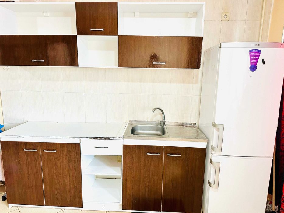 Ofer spre închiriere garsoniera