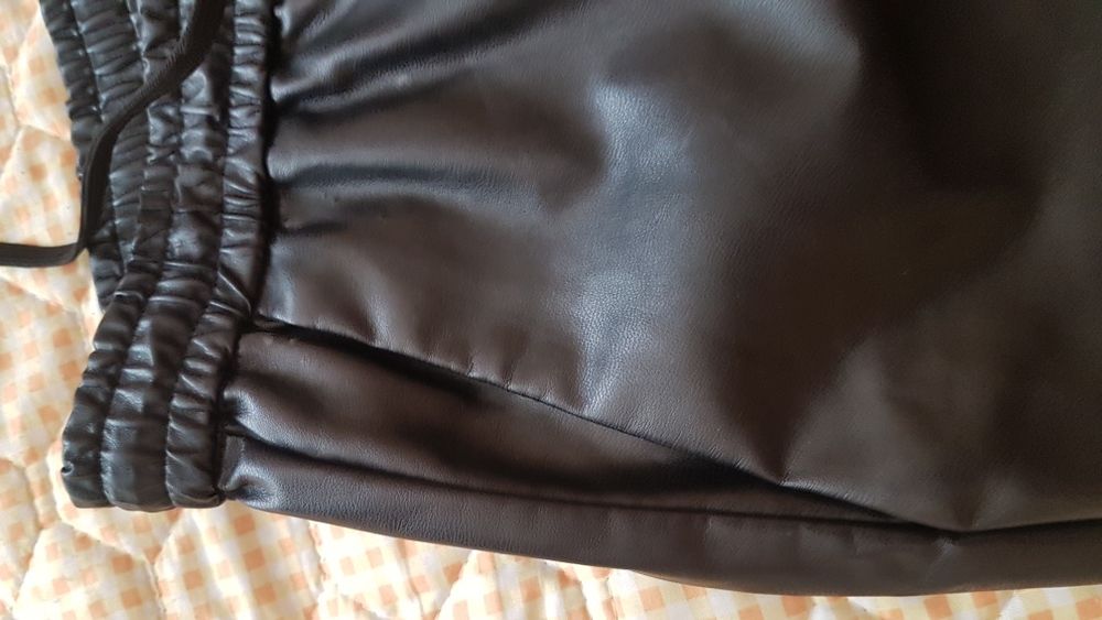 Дамски панталон от еко кожа-черен