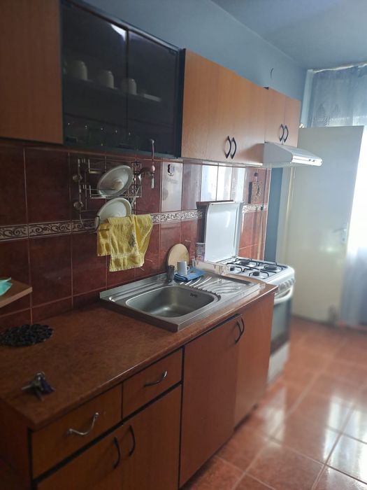 Vând apartament 2 camere lipova