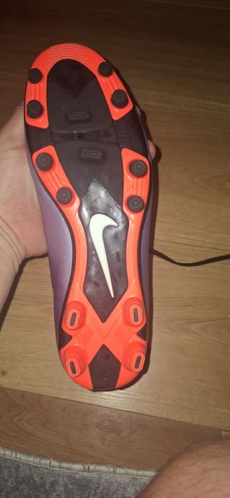 Ghete fotbal noi marimea 42