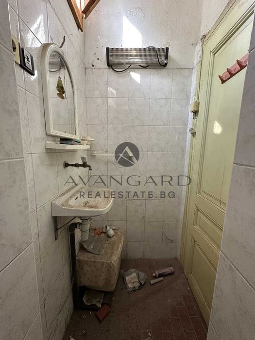 Продава се Етаж от къща в Пловдив, Център - 111 кв.м за 2253 €/кв.м - Снимка #12