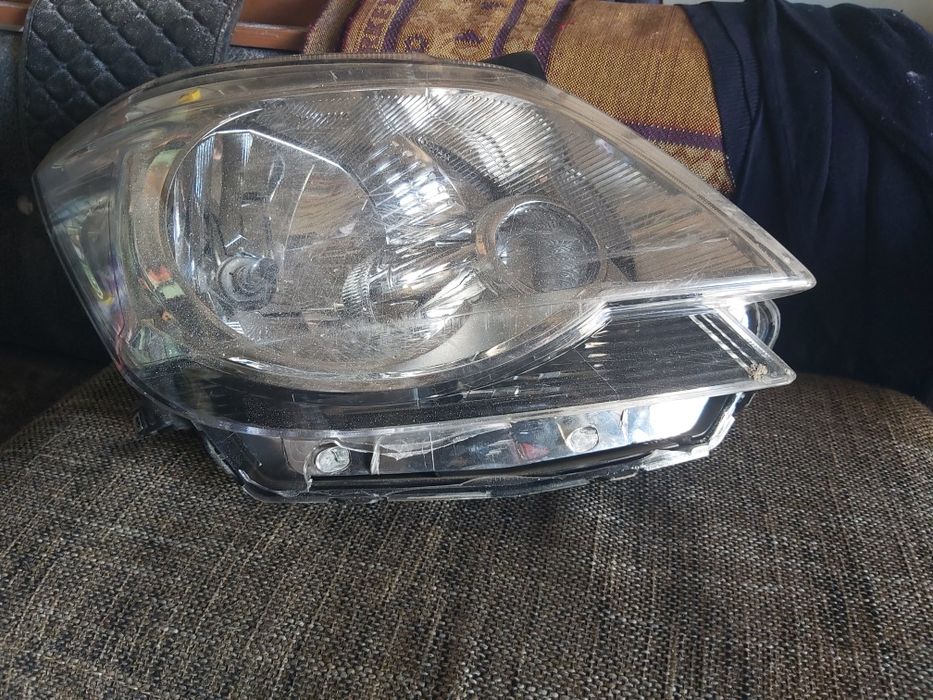 Продам фары на Кобальт