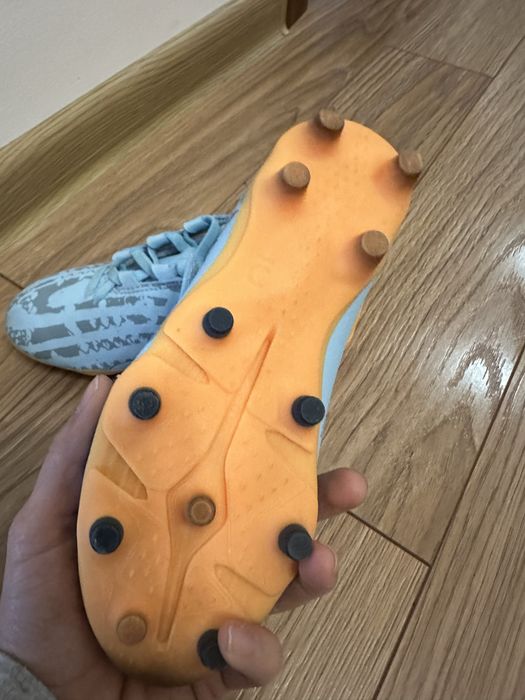 Обувки за футбол 2 чифта