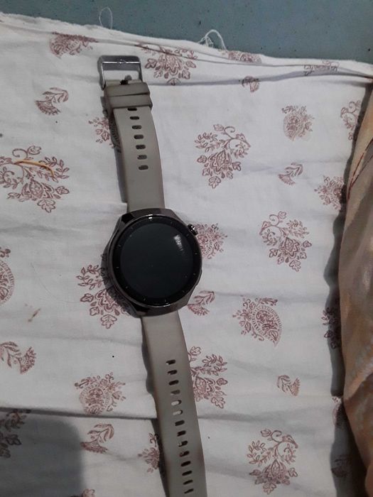 smart watch cu bluetooth si aplicatie pentru telefon