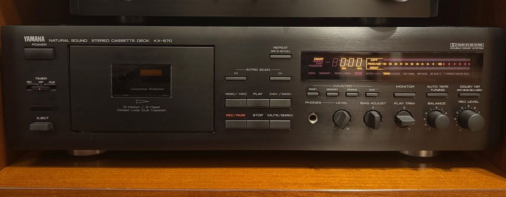 Deck Yamaha KX 670, cu telecomanda, perfecta stare