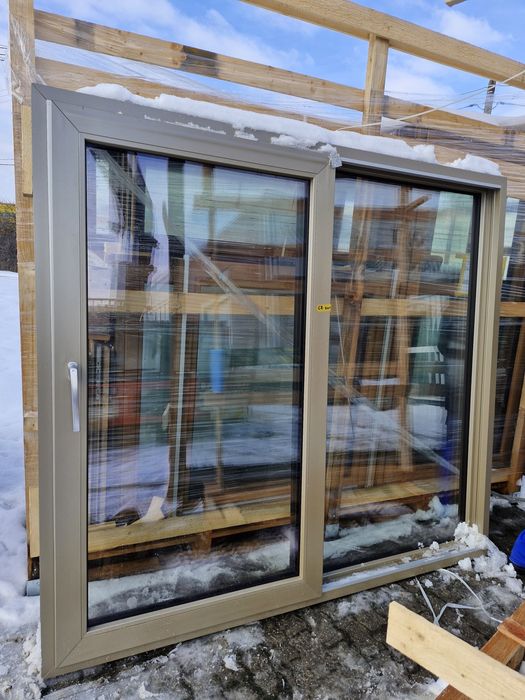 Usi Culisante Usa de intrare