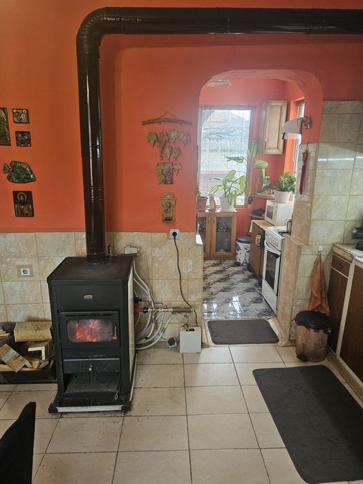 Къща в гр. Павел баня .