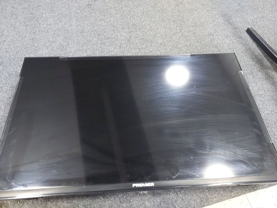 Телевизор  самсунг 32 диагонал смарт