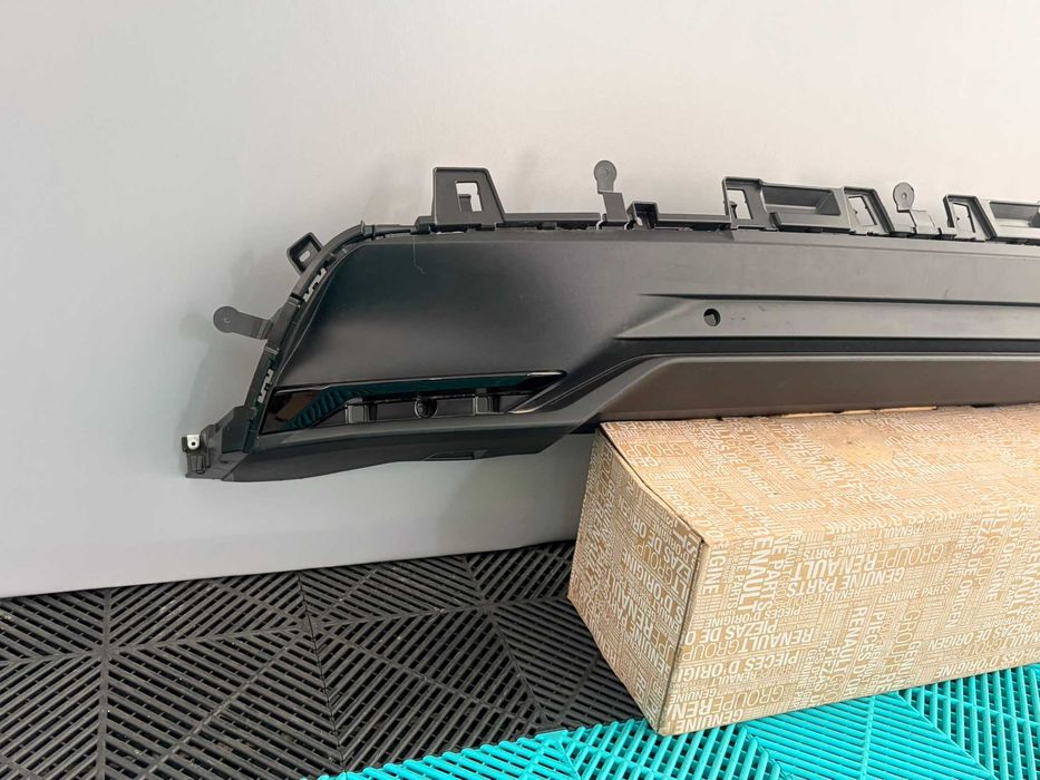 Spoiler bara spate Renault Clio 6 2024+ nou original Renault
