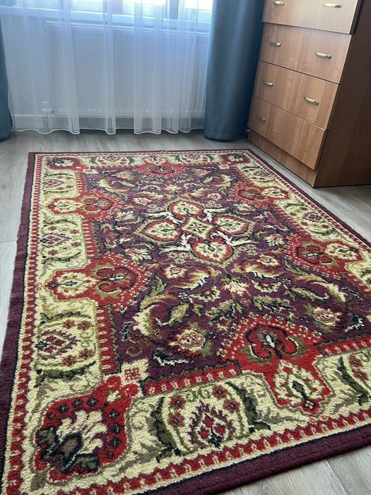 Продам  б/у ковры два штуки