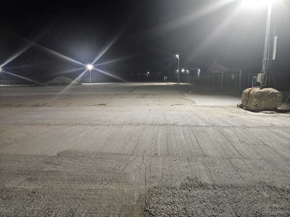 Inchiriez platforma betonata A1 km 94 langa Pitesti – acces TIR, utilitati, PSI, supraveghere video