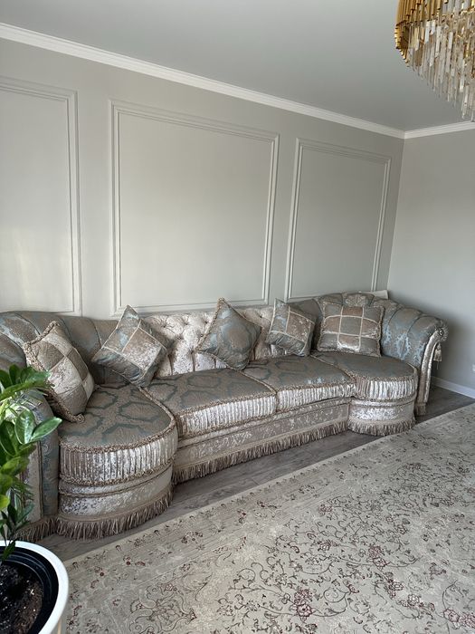 Продам стильный диван