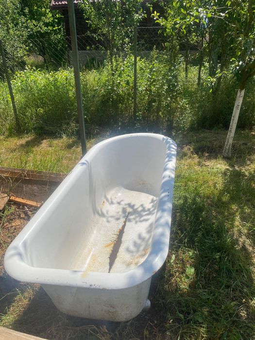 Vand cada din fonta cu picioare( freestanding)