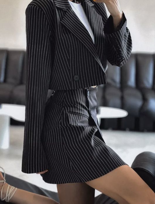 Продам костюм(юбка,пиджак)