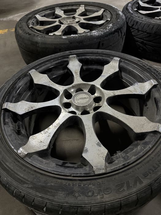 Продам титанки с шинами