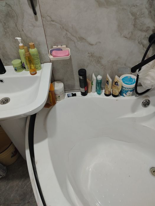 Продается ванная размер 130