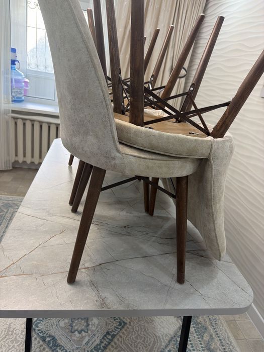 Стол орындықтарымен