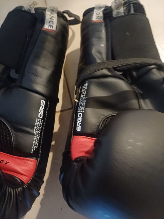 Боксови ръкавици 12oz – Отлично състояние